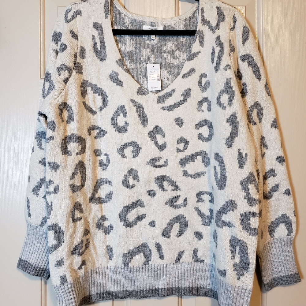 Maurice's leopard print sweater size XL